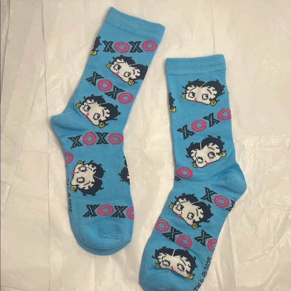 Betty Boop Cartoon Character Socks - Picture 2 of 6